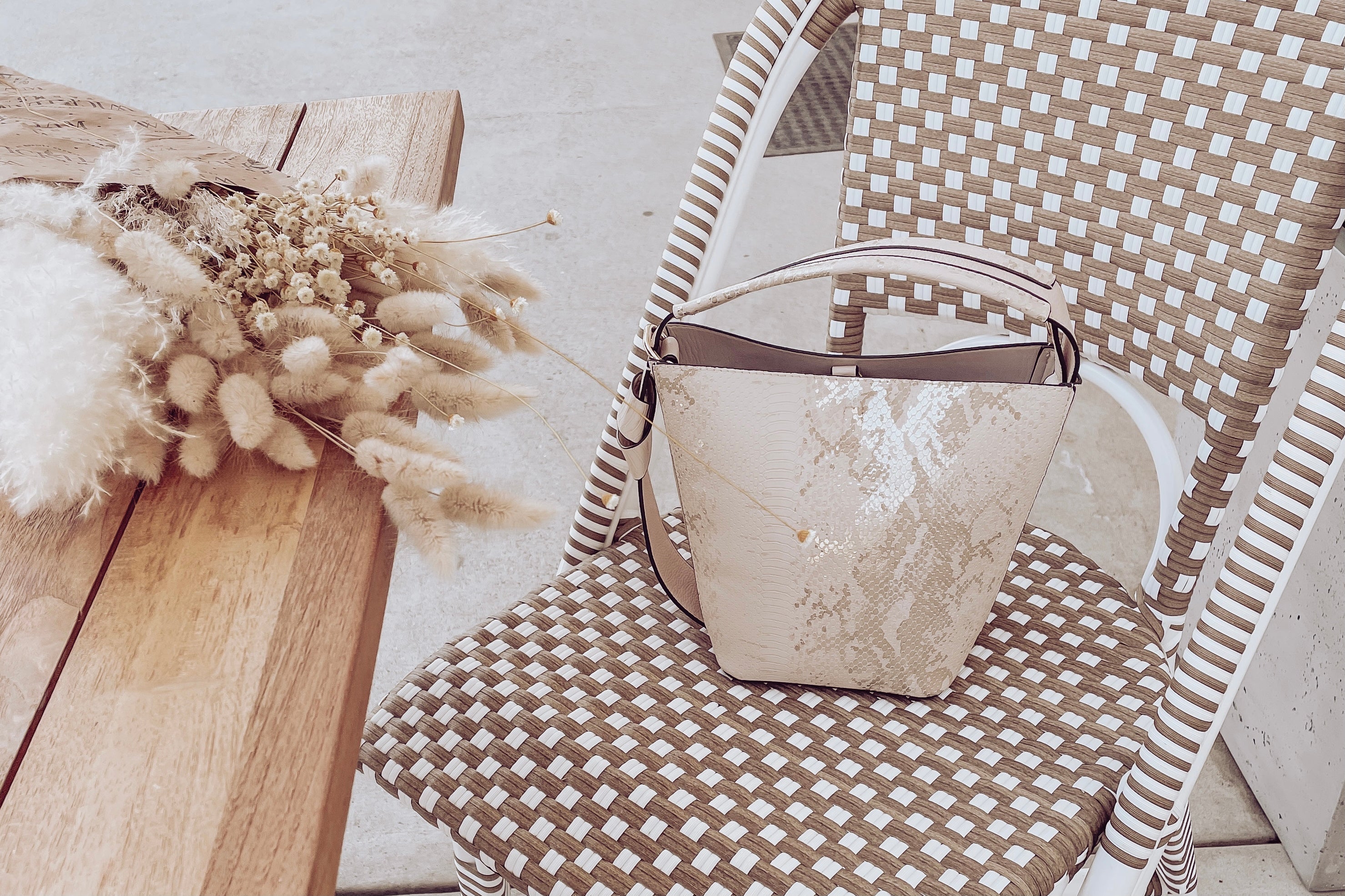 What’s in My Jen & Co. Bag - Jen & Co.